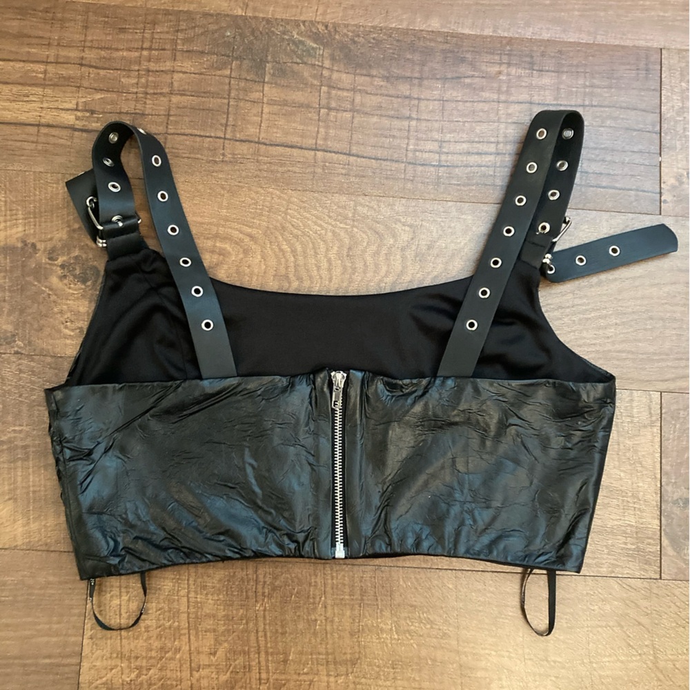 Forever 21 NWT Faux Leather Bralette Harness Buckle Adjustable Black Size OX - Picture 6 of 9